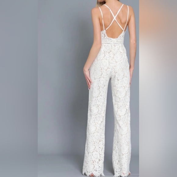 Aakaa White Lace Jumpsuit Sz XS NWT - Picture 3 of 10